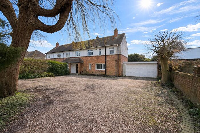 4 Bedroom Semi Detached House For Sale In Monsell Drive, Aylestone, LE2