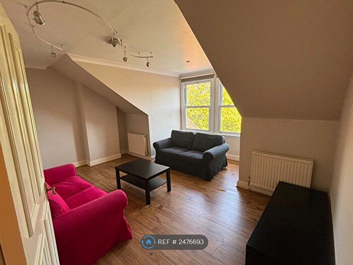 2 Bedroom Flat To Rent In Teignmouth Road, London, NW2