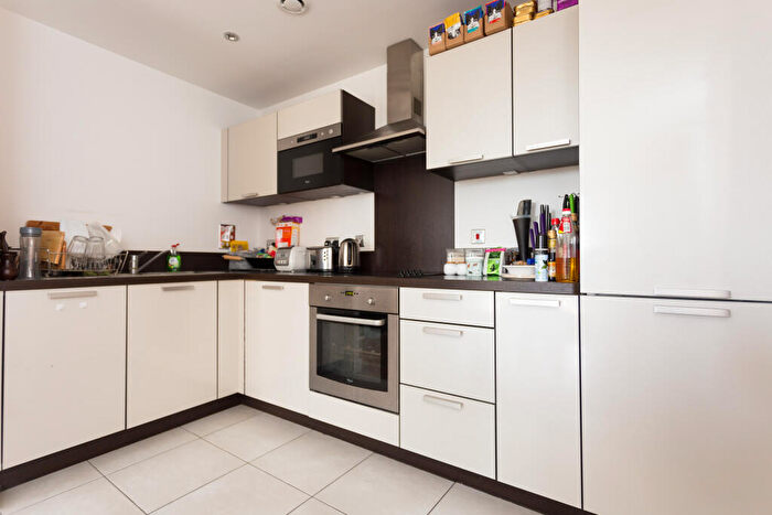 1 Bedroom Apartment To Rent In Fairmont House, London, Greater London, SE16
