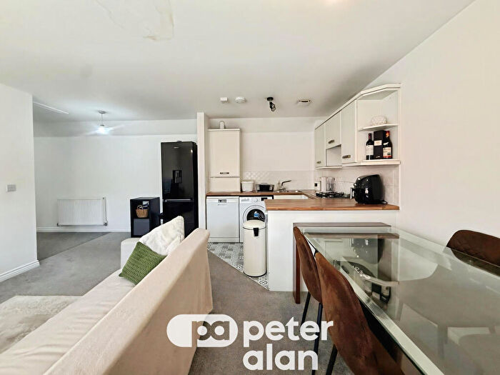 2 Bedroom House To Rent In Ffordd Nowell, Penylan, CF23