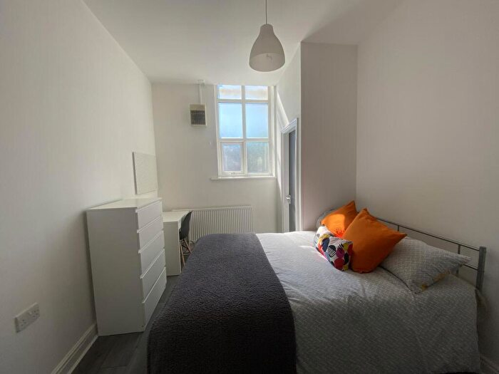 4 Bedroom House To Rent In Smithdown Road, Liverpool, L7