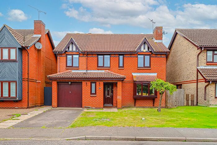 4 Bedroom Detached House For Sale In The Saltings, Benfleet, SS7