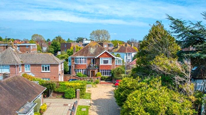 1 Bedroom Flat For Sale In St. Raphael Road, Worthing, BN11