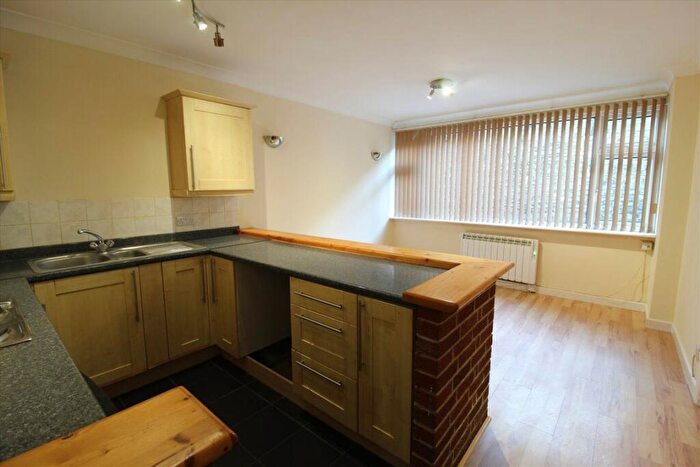 2 Bedroom Flat To Rent In Farnham Court, Mountsorrel, Leicestershire, LE12