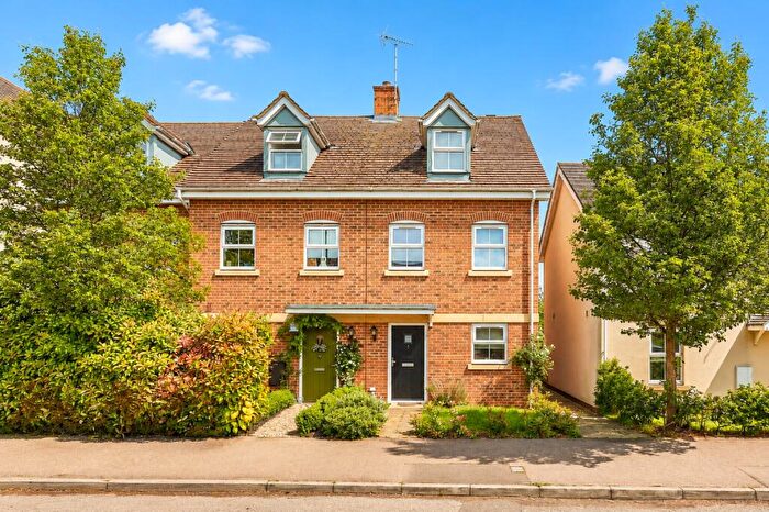3 Bedroom End Of Terrace House To Rent In London Road, Welwyn, Hertfordshire, AL6