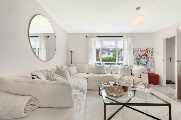 3 Bedroom House To Rent In Newmans Lane, Loughton, Essex, Essex, IG10