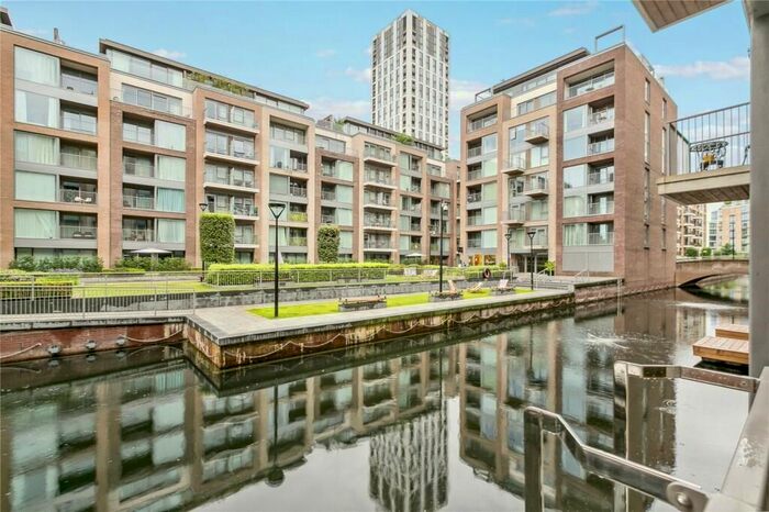 2 Bedroom Flat To Rent In Lockgate Road, London, SW6