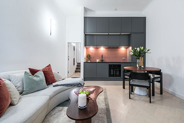 1 Bedroom Flat To Rent In St Gabriel's Manor, Cormont Road, SE5