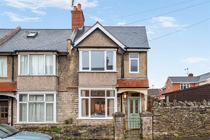 3 Bedroom Property For Sale In Princess Road, Swanage, BH19
