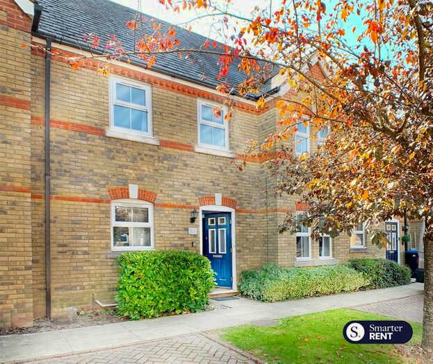 2 Bedroom Property To Rent In Brushfield Way, Knaphill, Woking, GU21