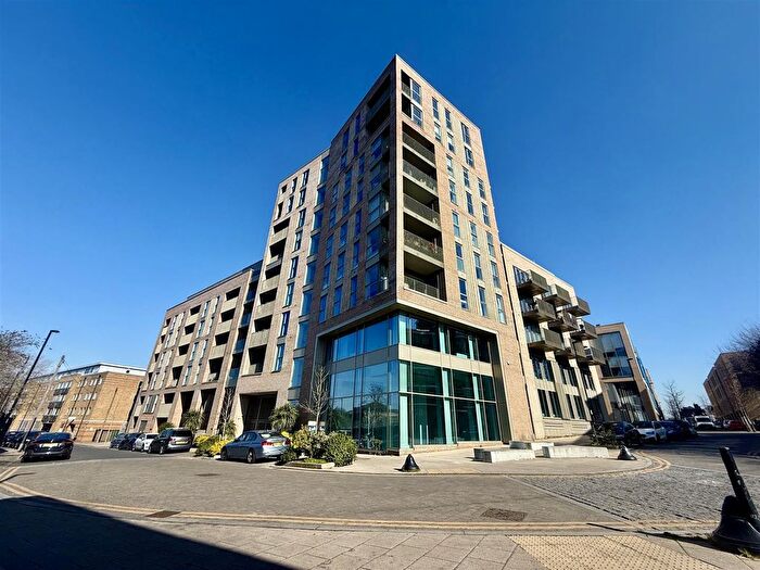 2 Bedroom Flat To Rent In Bond House, Goodwood Road, London, SE14