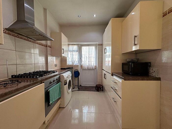 3 Bedroom Semi-Detached House For Sale In West Way, Edgware, HA8
