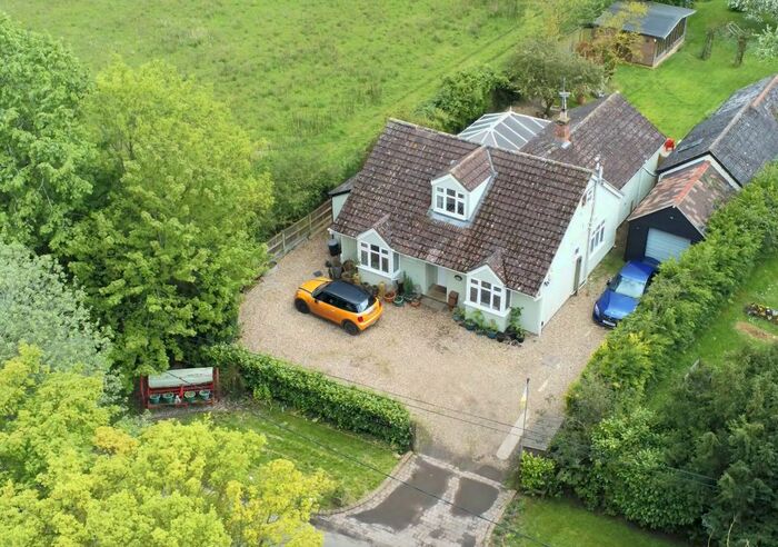 4 Bedroom Bungalow For Sale In Sampford Road, Cornish Hall End, Braintree, CM7