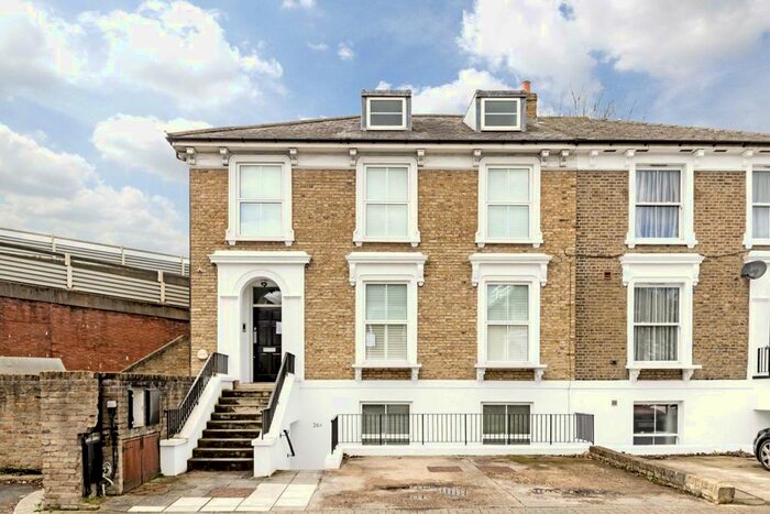 2 Bedroom Flat To Rent In Cambridge Road North, London, W4