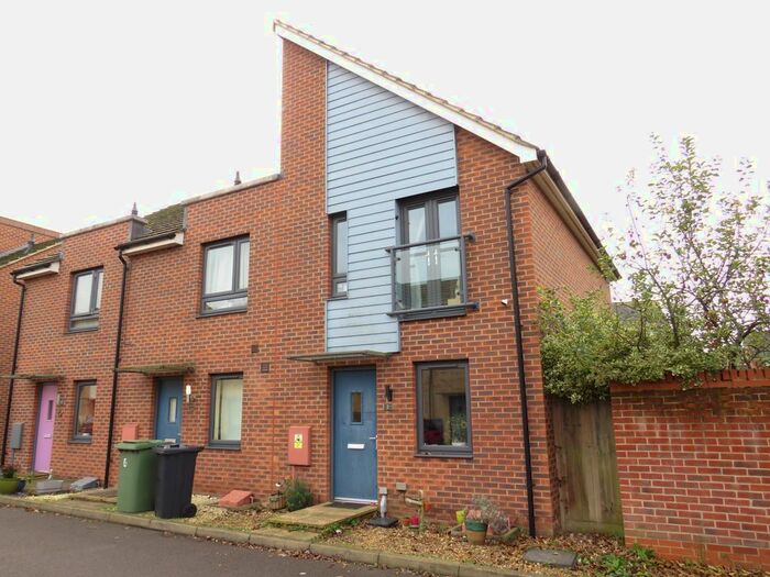 2 Bedroom Property To Rent In Trinity Way, Maidstone ME15