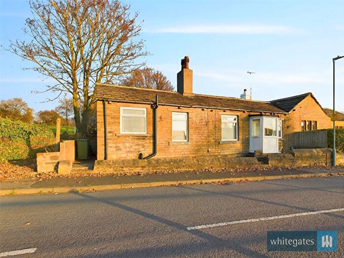 1 Bedroom Bungalow For Sale In Raikes Lane, Bradford, West Yorkshire, BD4