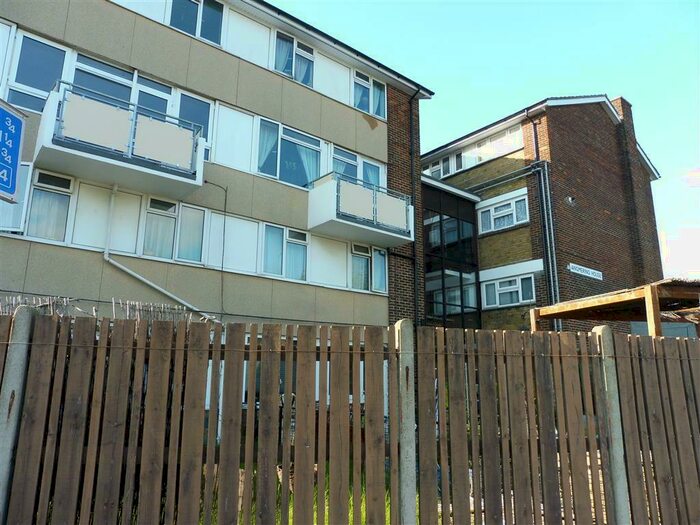 3 Bedroom Apartment To Rent In Upper Arundel Street, Portsmouth, PO1