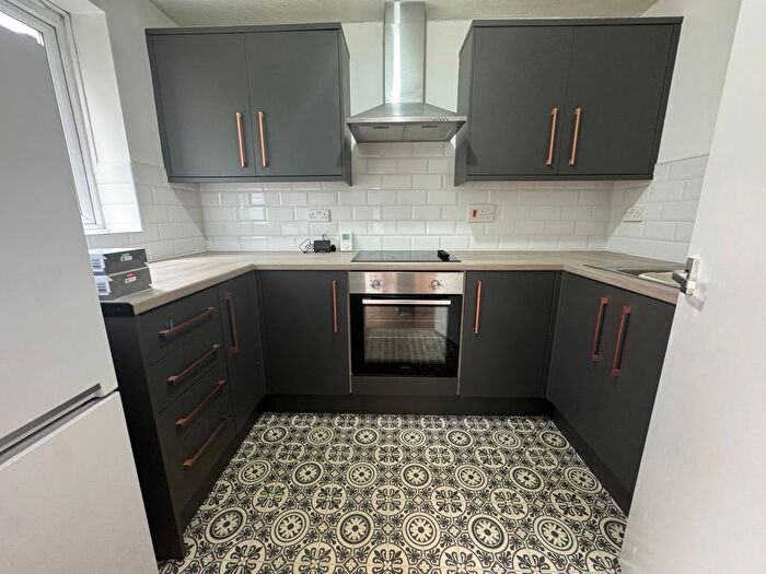 1 Bedroom Flat To Rent In Fort Pitt Street, Chatham, ME4