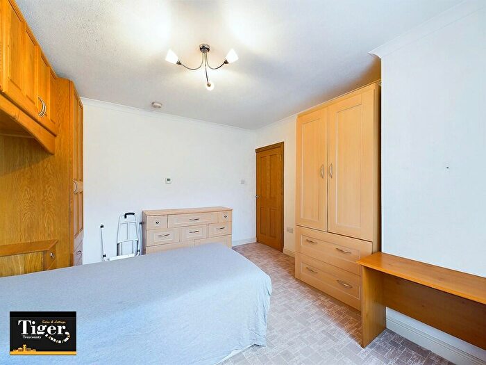 2 Bedroom Semi-Detached Bungalow For Sale In Highfield Road, Blackpool, FY4