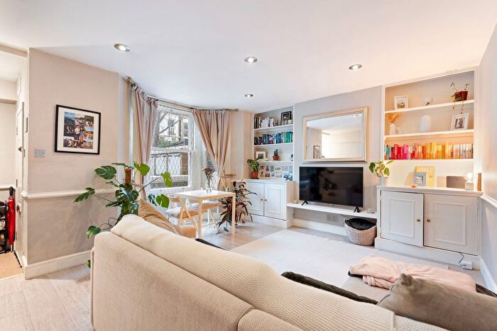 1 Bedroom Maisonette For Sale In Fordingley Road, London, W9