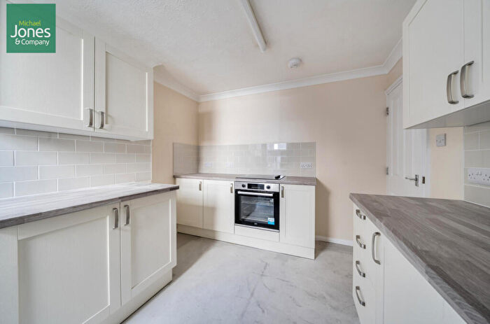 2 Bedroom Maisonette To Rent In Montague Street, Worthing, West Sussex, BN11