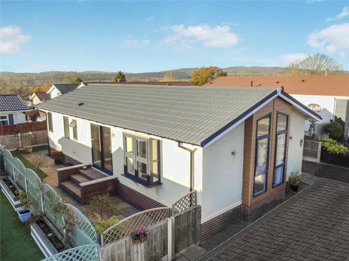 2 Bedroom Mobile/park Home For Sale In Forden, Welshpool, Powys, SY21