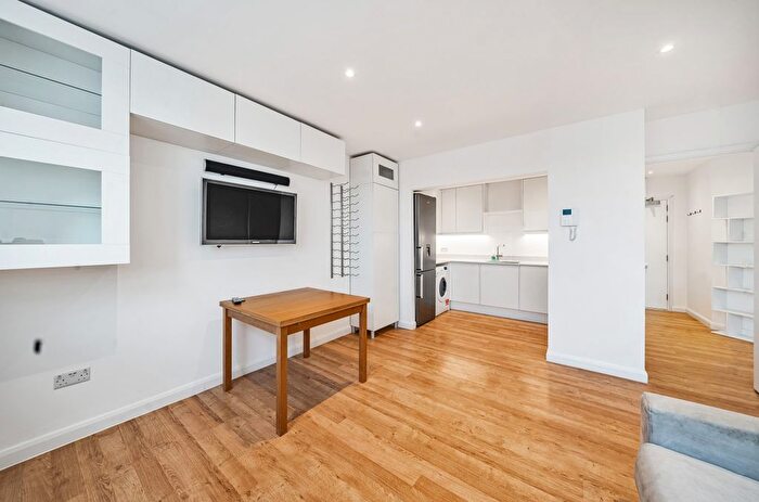 1 Bedroom Flat To Rent In Alscot Road, London, SE1