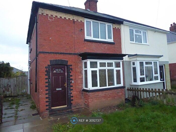 2 Bedroom Semi Detached House To Rent In Dame Kendal Grove, Grimsby, DN33