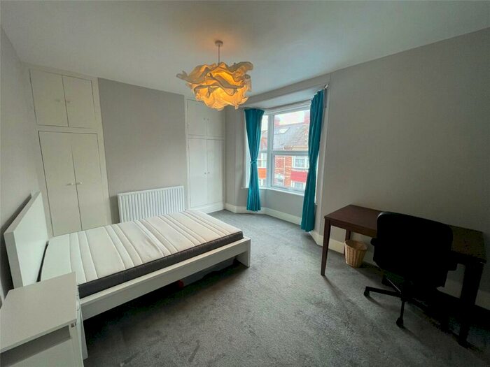 1 Bedroom Terraced House To Rent In Rosebery Road, Exeter, Devon, EX4