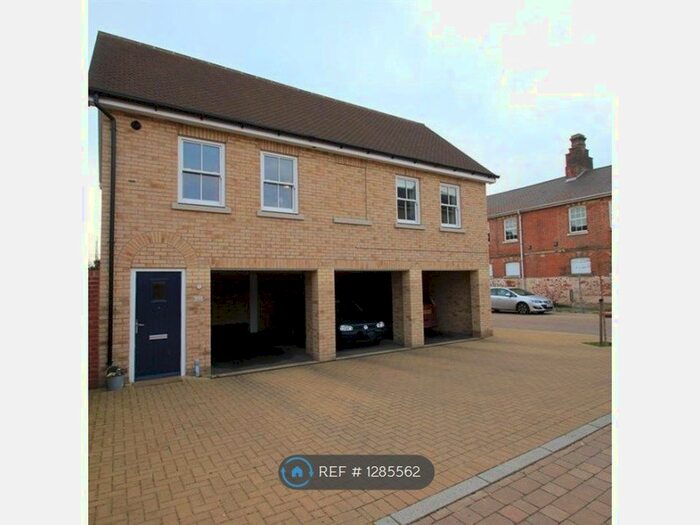 2 Bedroom End Of Terrace House To Rent In Hussar Close, Colchester CO2