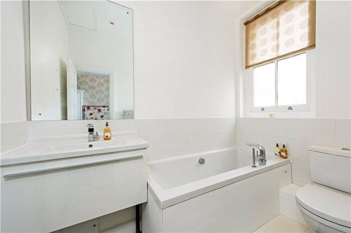 1 Bedroom Flat To Rent In Cornwall Gardens, South Kensington, London, SW7