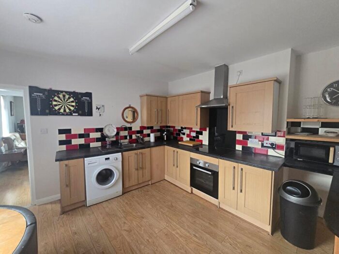2 Bedroom Flat To Rent In Hope St, Mexborough, S64