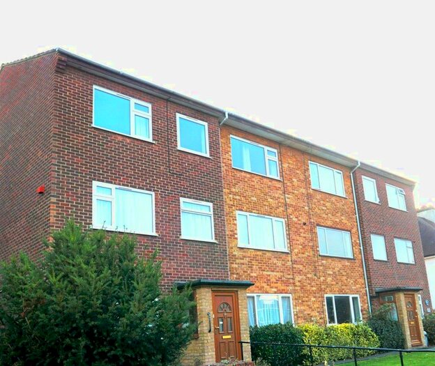 2 Bedroom Flat To Rent In Granville Road, Sidcup, DA14