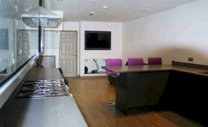 7 Bedroom House To Rent In Hubert Road, Selly Oak, Birmingham, West Midlands, B29