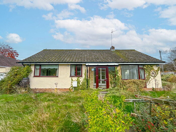 3 Bedroom Detached Bungalow For Sale In Evergreen Close, Winscombe, BS25