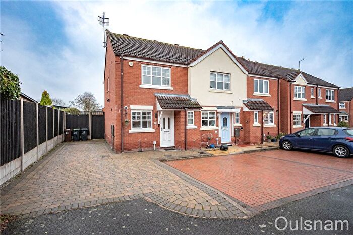 2 Bedroom End Of Terrace House For Sale In Oakland Grove, Bromsgrove, Worcestershire, B61