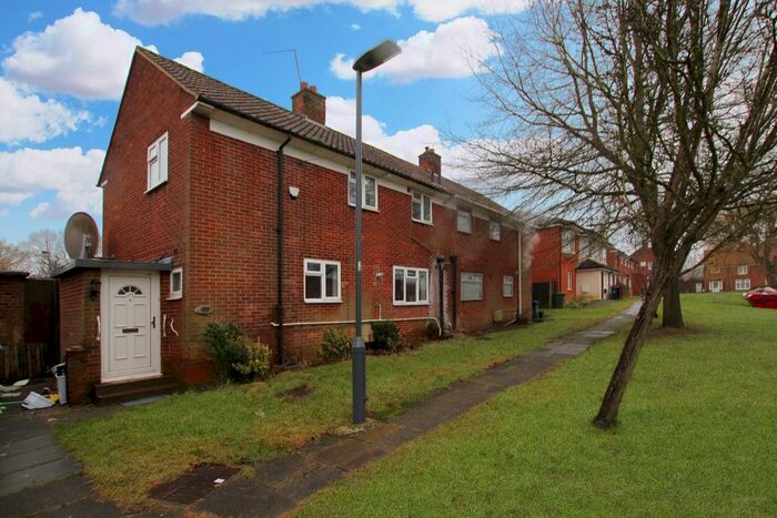 3 Bedroom End Of Terrace House To Rent In Stanmore, HA7