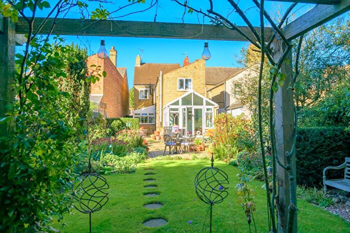 4 Bedroom Detached House For Sale In Eastfield Road, Peterborough, PE1