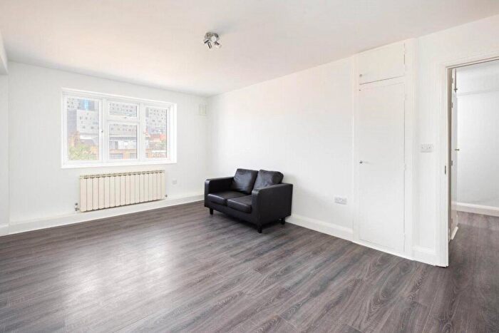 2 Bedroom Flat To Rent In Shiraj Tower, Commercial Road, London, E1