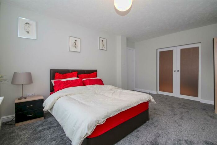 2 Bedroom Apartment To Rent In Victoria Mill, Lower Vickers Street, Manchester, M40
