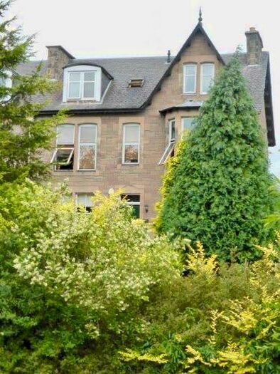 3 Bedroom Flat To Rent In Croft Park, Perth, Perthshire, PH2