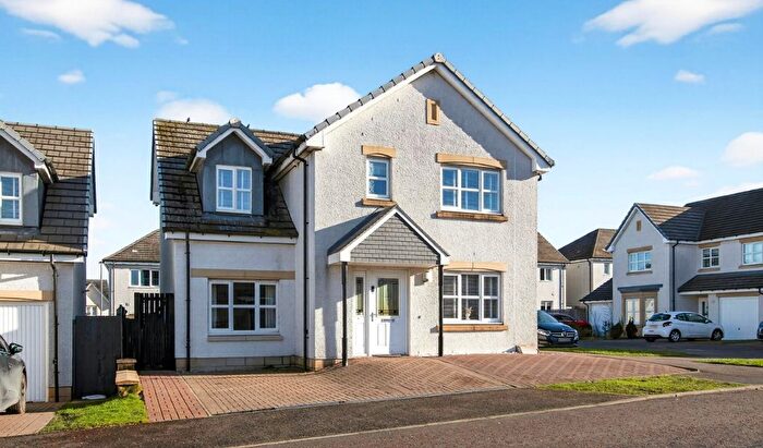 3 Bedroom Detached House For Sale In Dochart Way, Glasgow, G33