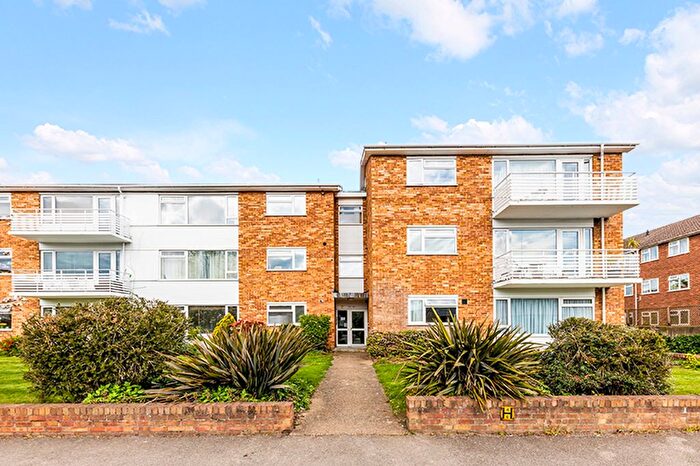 2 Bedroom Flat To Rent In Anglesea Road, Anglesea House Anglesea Road, KT1