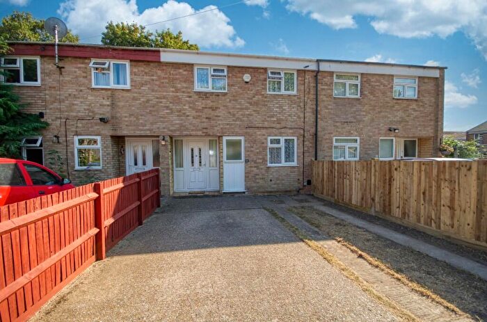 3 Bedroom Terraced House For Sale In Whitehouse Gardens, Southampton, Hampshire, SO15