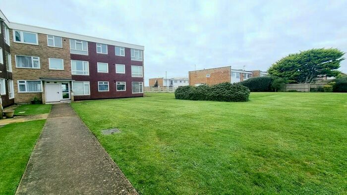 2 Bedroom Flat To Rent In Rustington, Littlehampton, BN16