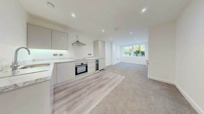 2 Bedroom Apartment To Rent In Bond House, Newbury, RG14