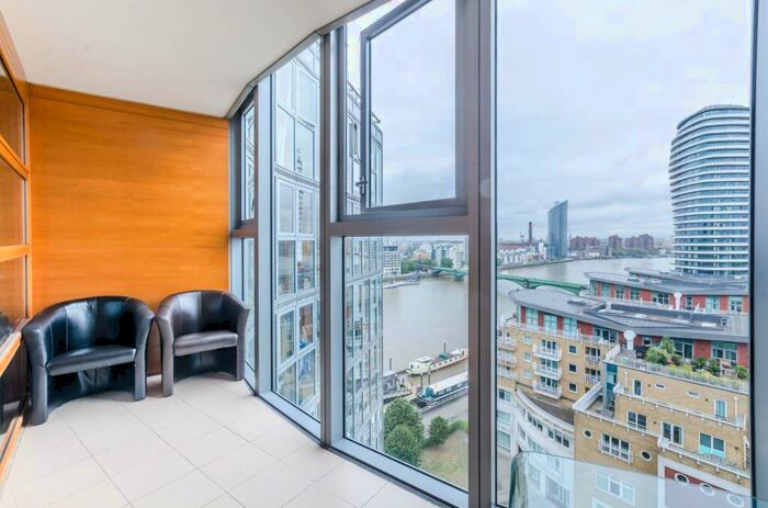 2 Bedroom Flat To Rent In Lombard Road, Battersea, London, SW11