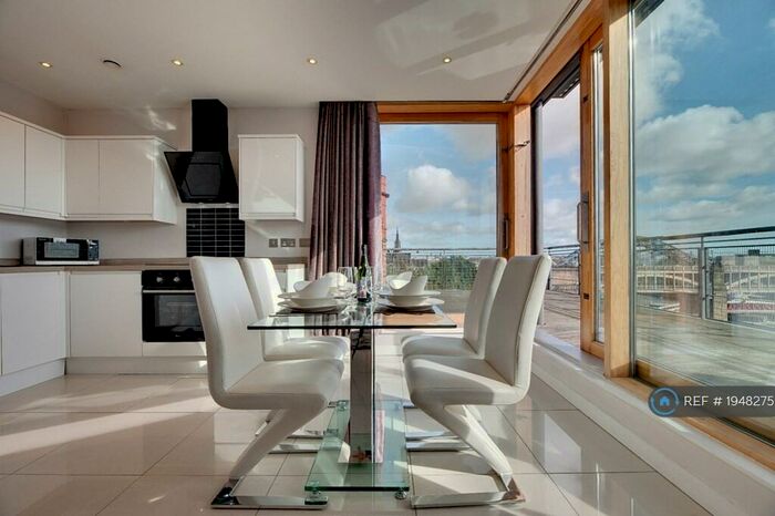 2 Bedroom Penthouse To Rent In Clavering Place, Newcastle Upon Tyne, NE1