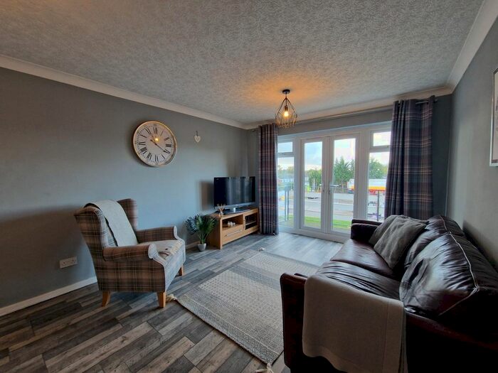 2 Bedroom Flat To Rent In Kenilworth Road, Balsall Common, Coventry, CV7