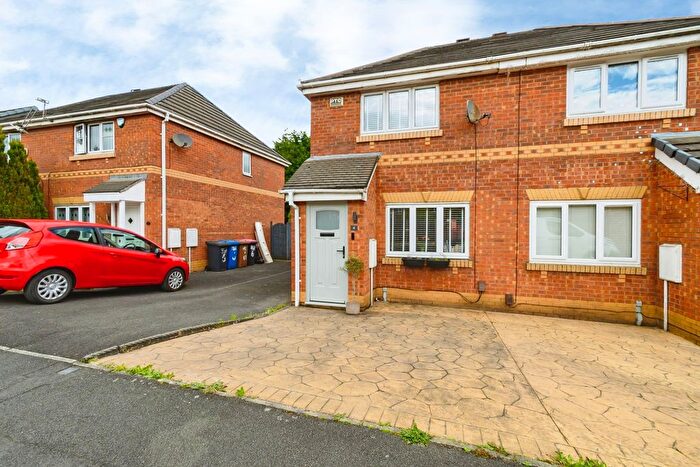 2 Bedroom Semi-Detached House For Sale In Hinchley Way, Pendlebury, Swinton, Manchester, M27